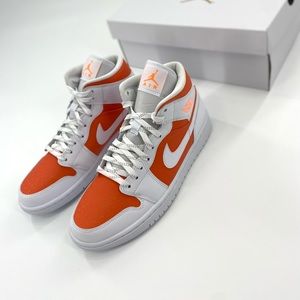Air Jordan 1 MID SE ‘Bright Citrus’ Woman’s Size 9.5